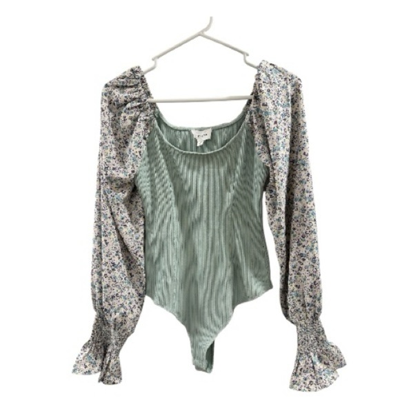 heyson Tops - Heyson Ribbed Floral Sleeve Bodysuit Size S